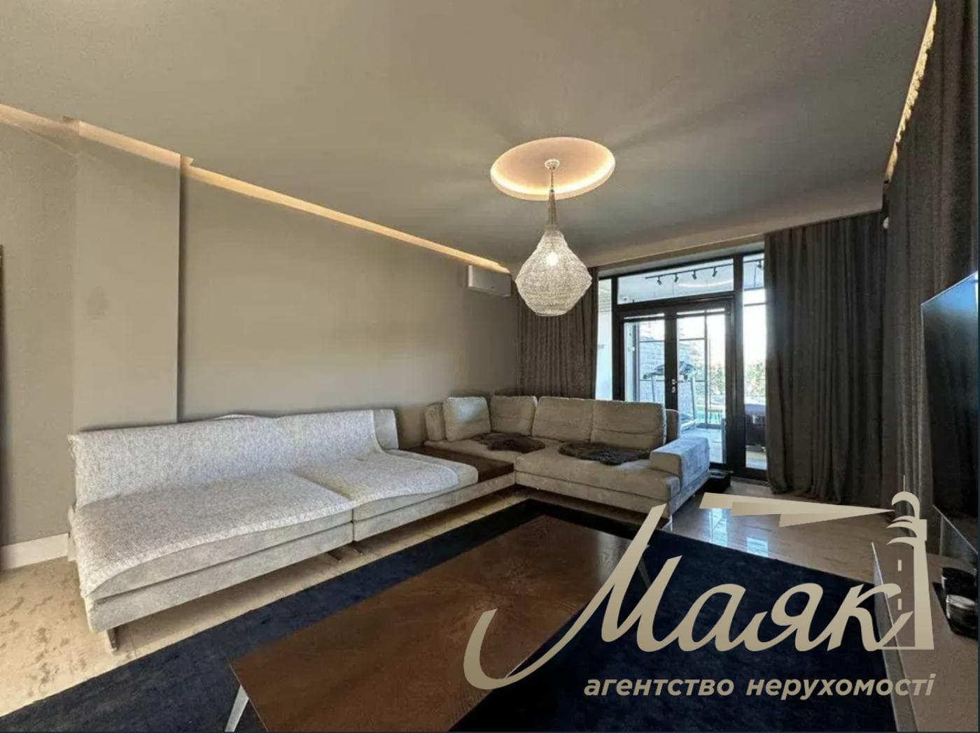 Продаж 2-поверхового будинку площею 360 м² у с. Плюти, Обухівський напрямок