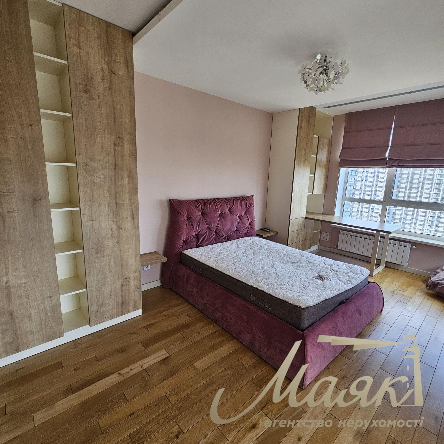Продаж 4-кімнатної квартири, 1є18 м², ЖК «Зарічний»