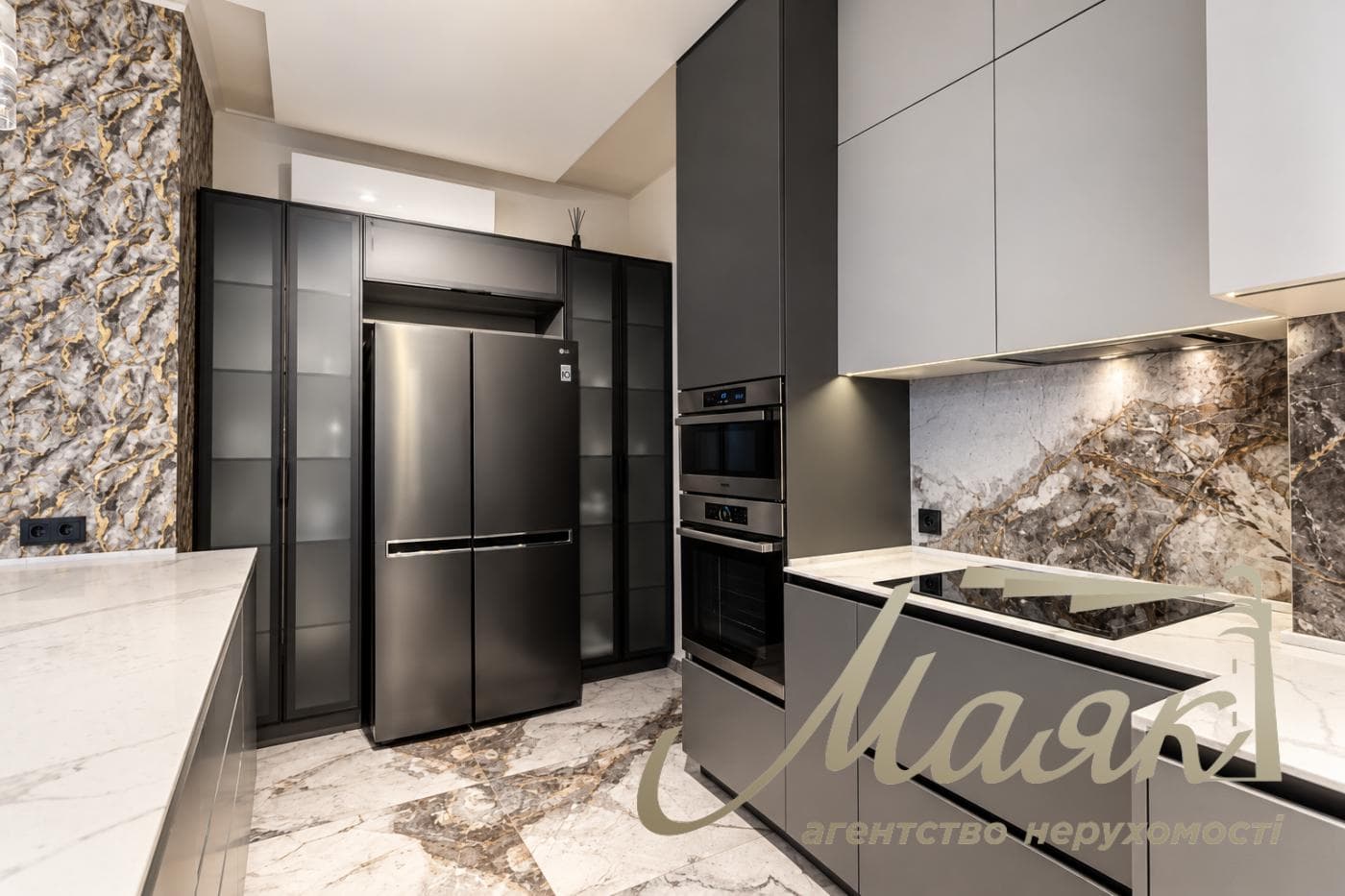 3-room apartment for sale, 91 m², in the “Exon” residential complex, downtown Kyiv, Shevchenkivskyi District, 2/1 Mirna St.