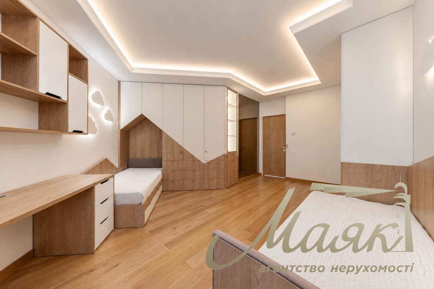 Продаж 4-кімнатної квартири з автономним опаленням у ЖК «Французький квартал», вул. Саперне поле, Печерськ