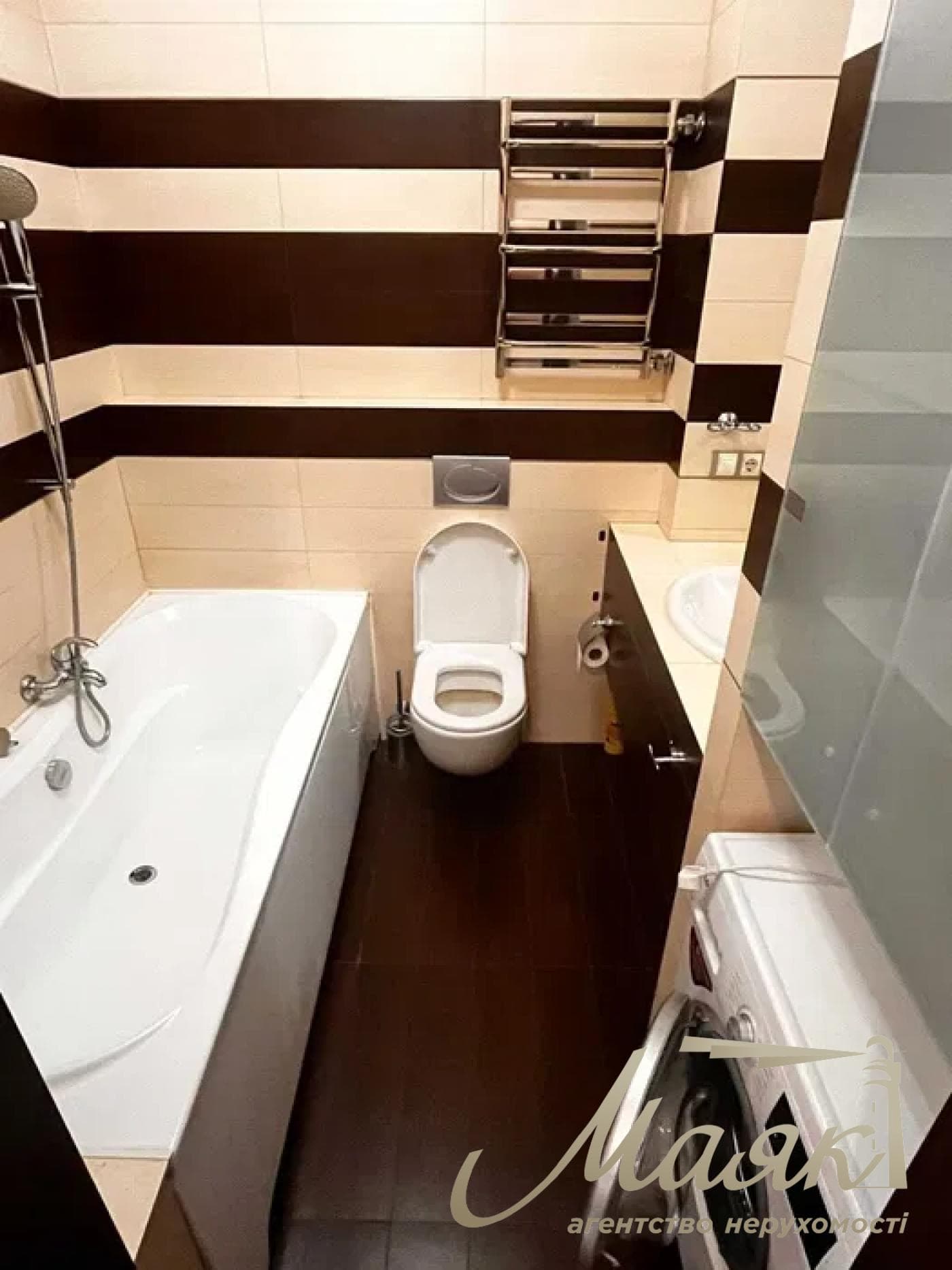 3-Bedroom Apartment for Rent at 6 Ivasyuka Ave., Obolon