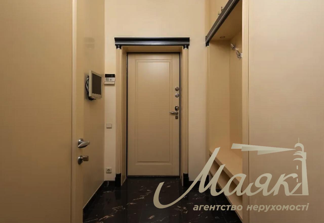 Sale of 4-room apartment Staronavodnitskaya 13 residential complex Volna