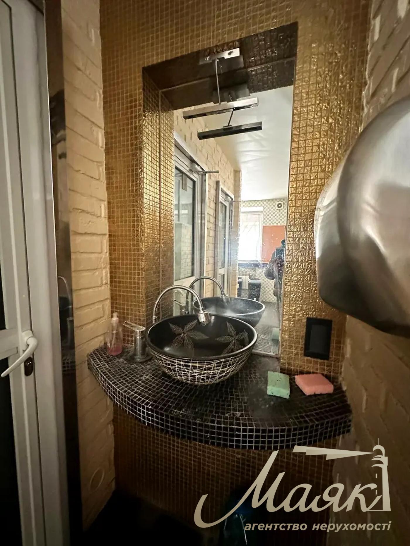 Office for rent 230m2 Aleksa Tikhogo str. 89-A, Shulyavskaya.