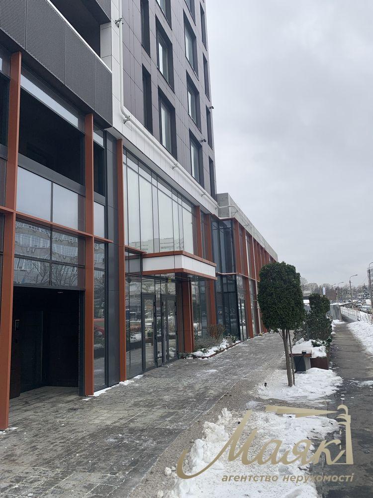 Rent of facade commercial premises in residential complex CREATOR CITY