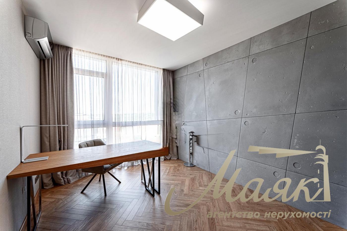 Продажа стильной 3-комнатной квартиры 83м2 на ул. Предславинская, 53, Киев (Печерский район). Панорамные виды.