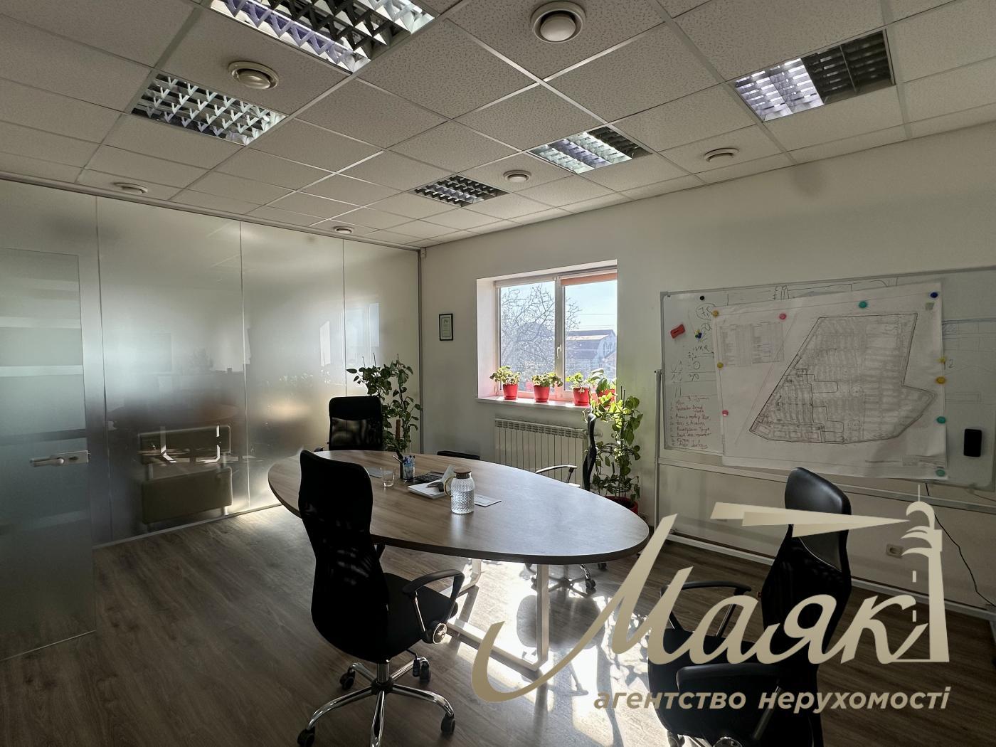 Rent a front building (656m2) on 7.5 hectares, Sadovaya street, with. Sofievskaya Borschagovka