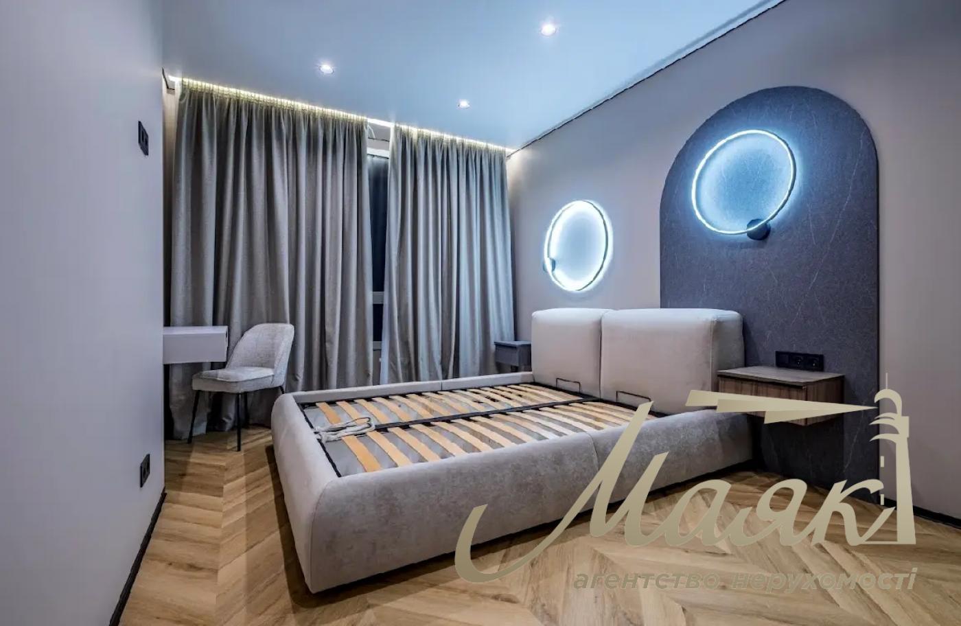 Продажа дизайнерской квартиры 74 м² в ЖК бизнесс класса White Lines, Голосеевский район, напротив парка