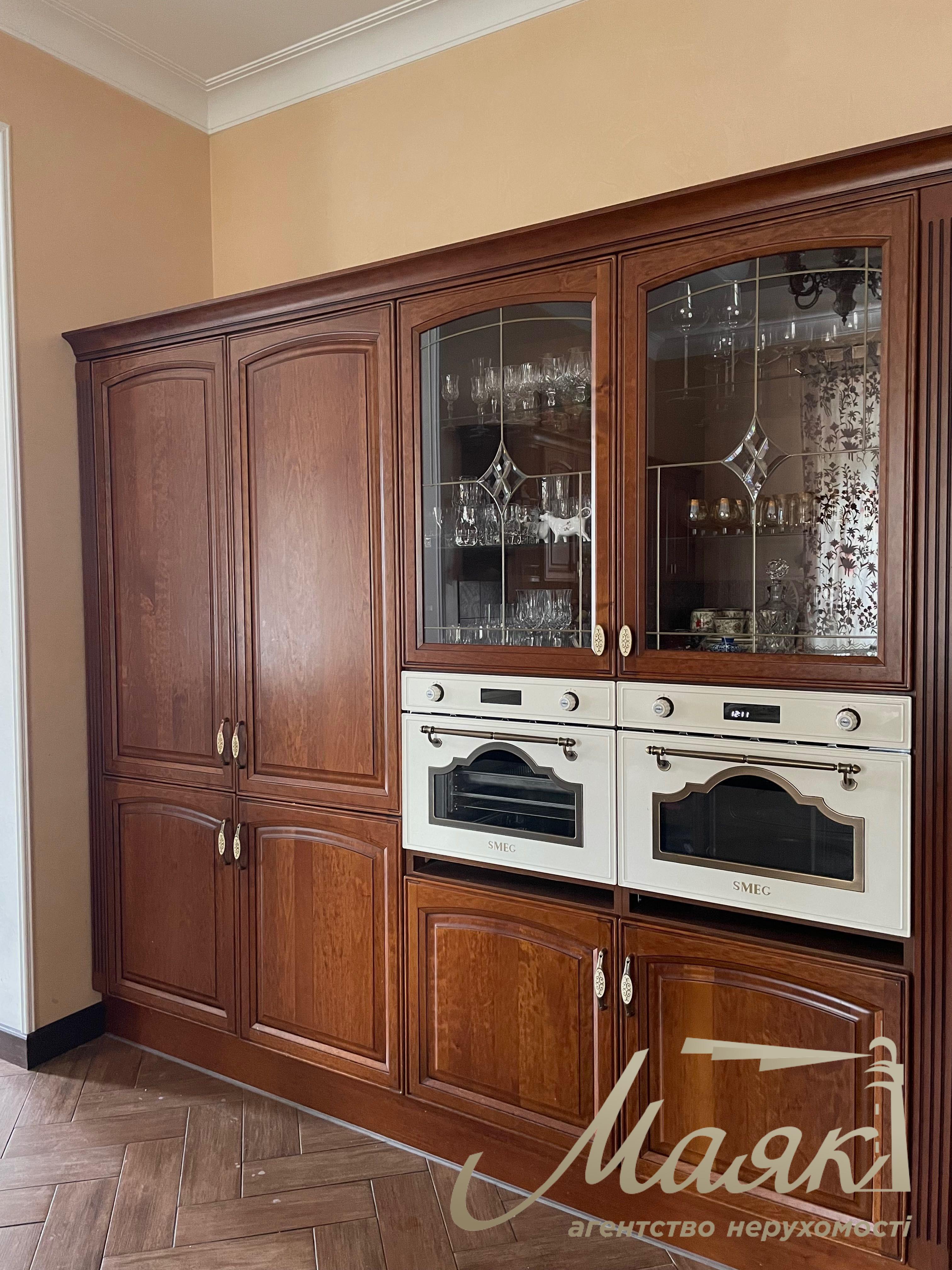 Оренда будинку 420м2 біля води, 9 км дамби, закритий КМ у с.Конча Заспа/Козин, Обухівський напрямок.