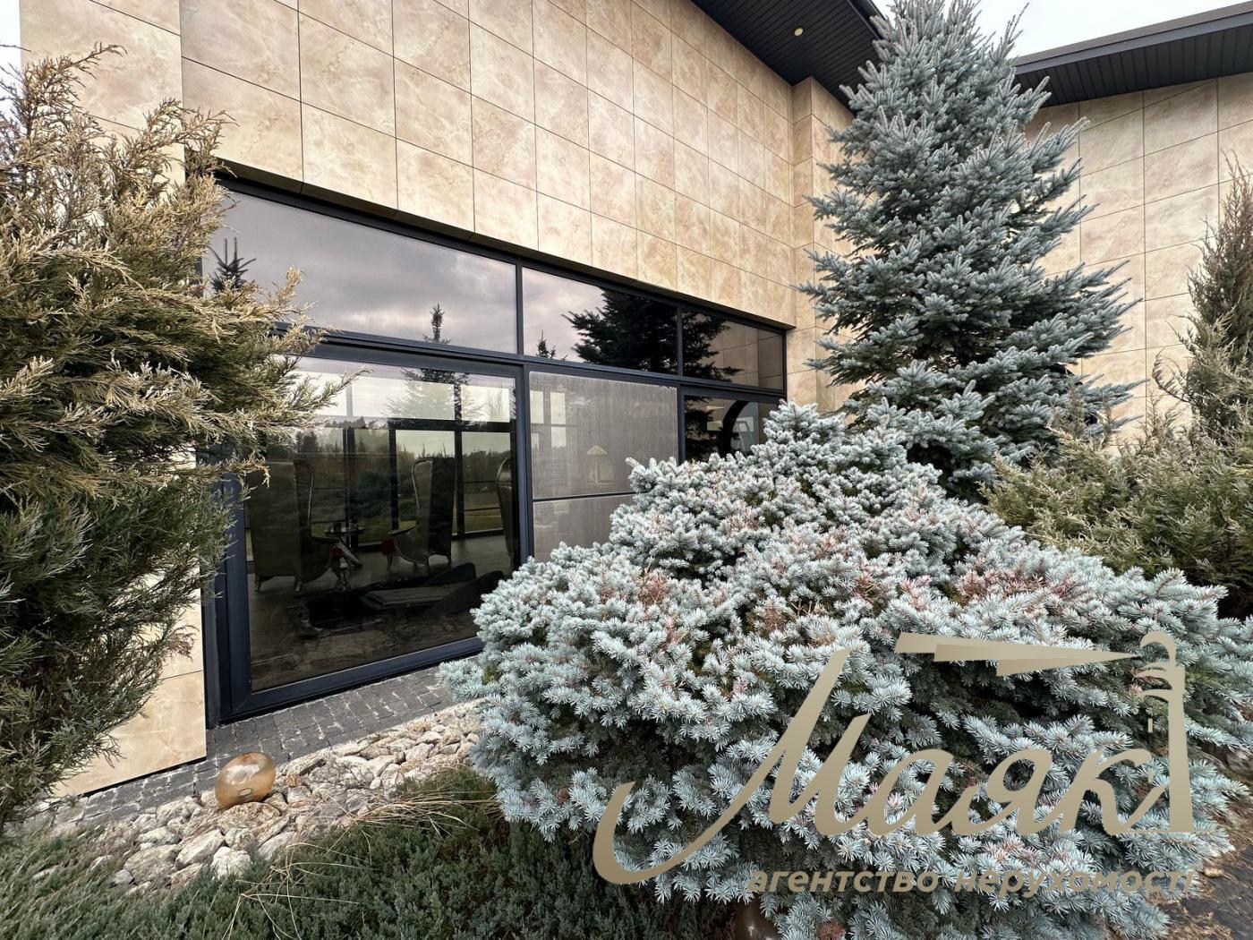 For sale one-storey cottage with access to the lake in the cottage town in the village of New Bezradichi, Obukhiv district.