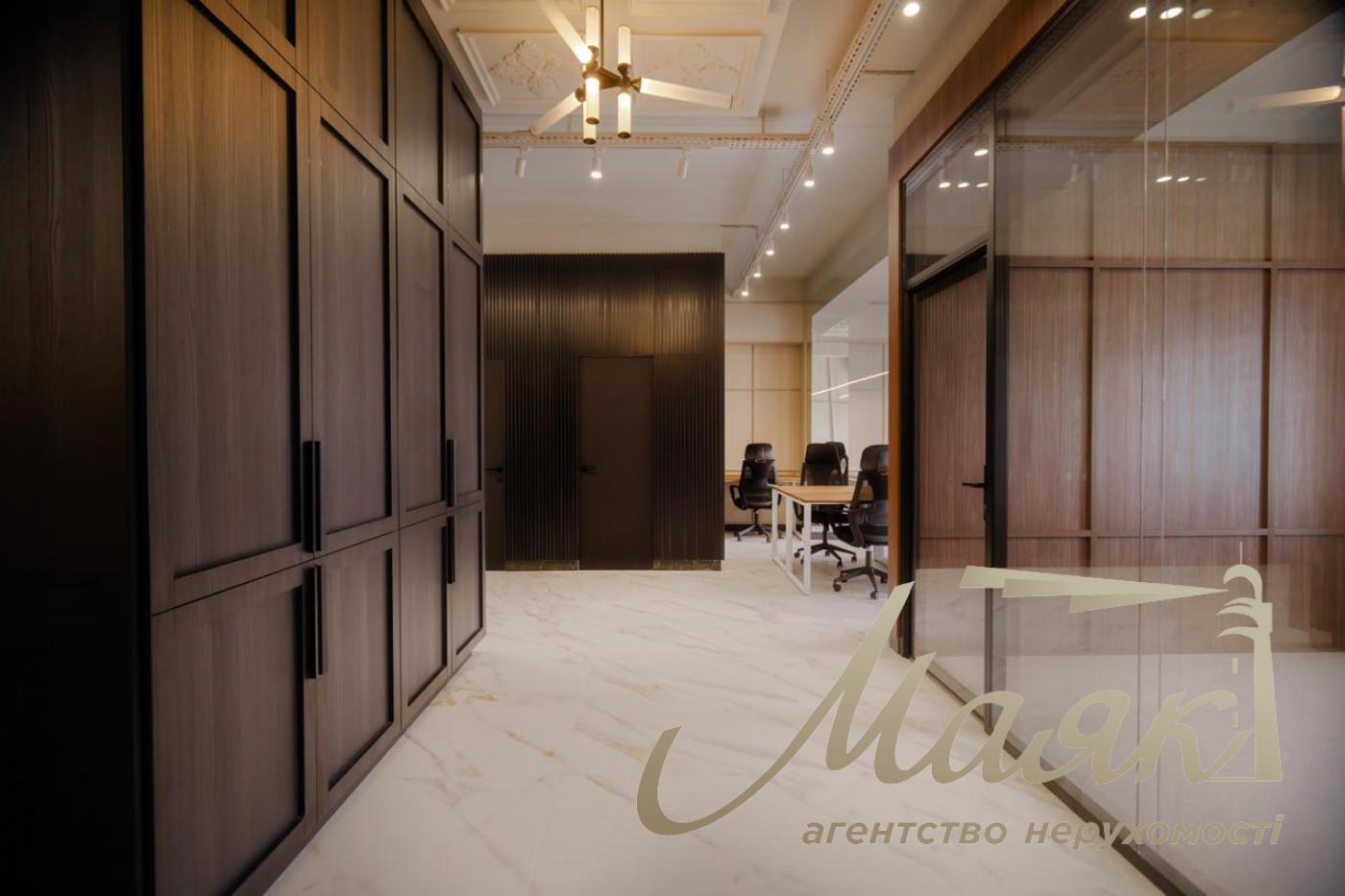 Office for rent in the Center m. Palace of Sports, Esplanadnaya str.