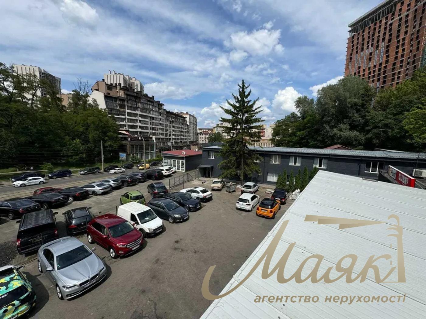 Rent of facade premises in the center, Glubochitskaya street 16, Lukyanovskaya metro station