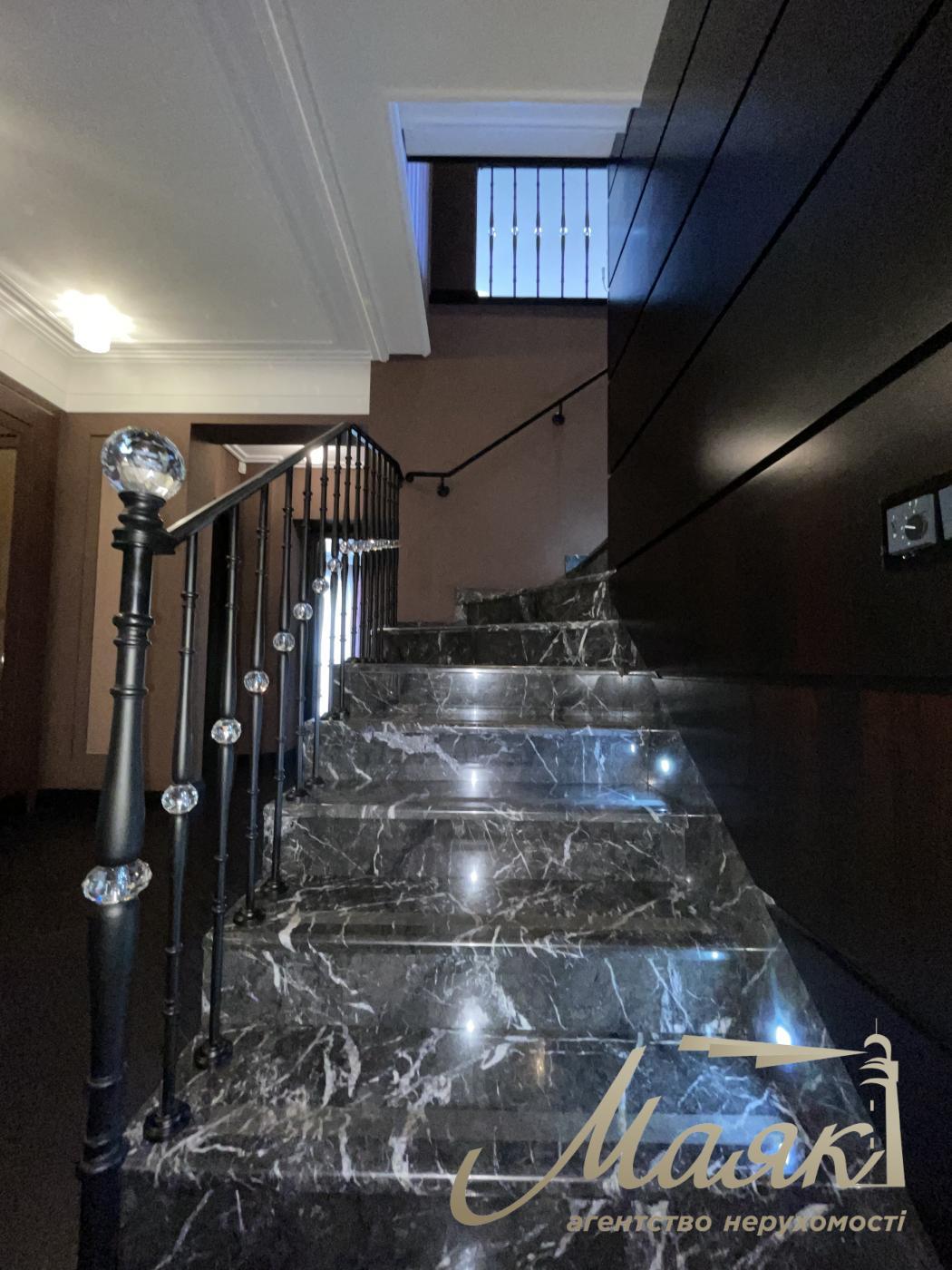 Rent penthouse str. Sribnokilska, Poznyaki, Osokorki