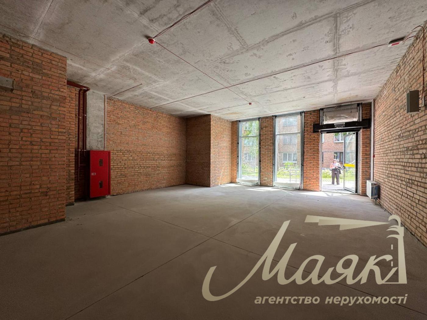 Оренда фасадного 110м2 приміщення ЖК Трініті вул. Тютюнника, 39/2