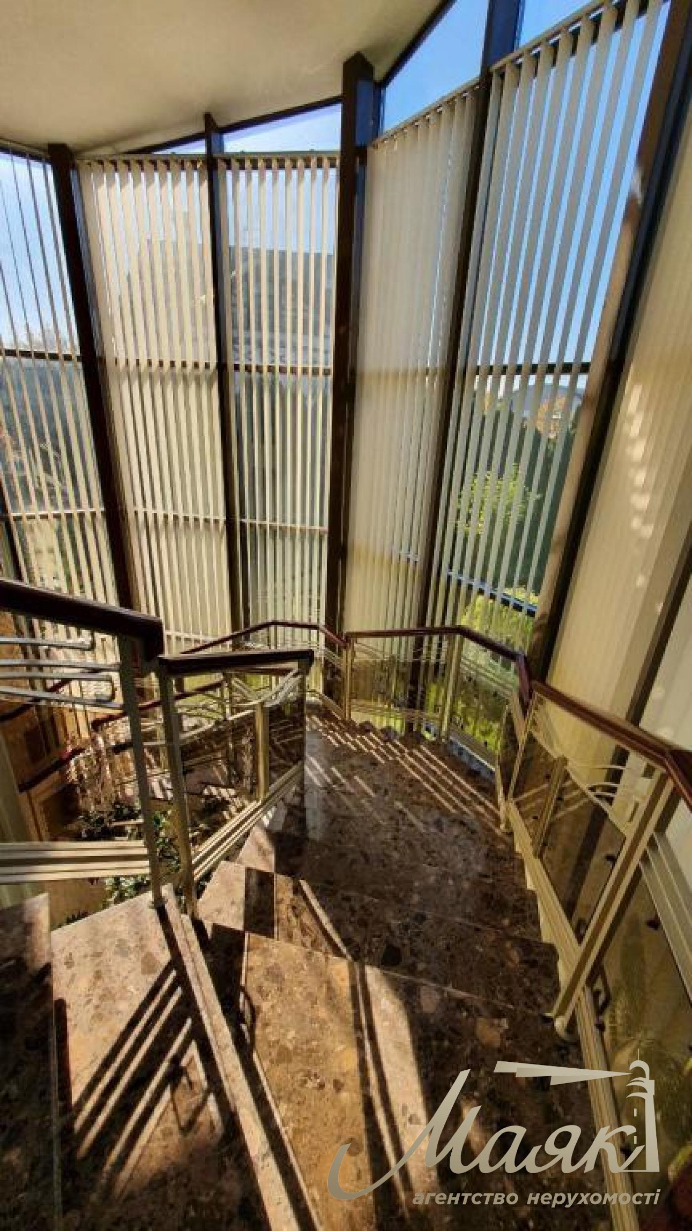 Sale of house 700m2 Kozin