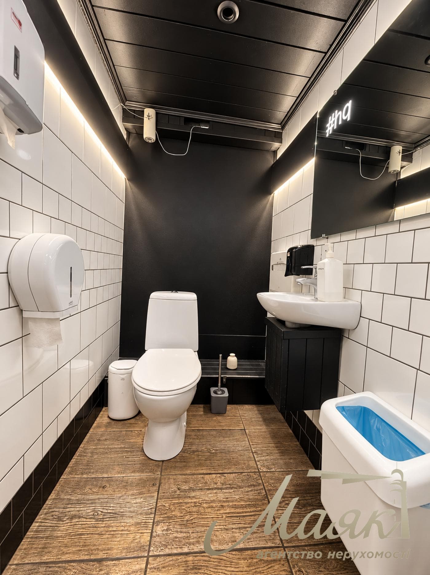 Оренда будинку площею 450 м² у с. Козин/Конча-Заспа, КГ «Сосновий бір», 20 соток, басейн, лазня, Обухівський напрямок, Київська область.
