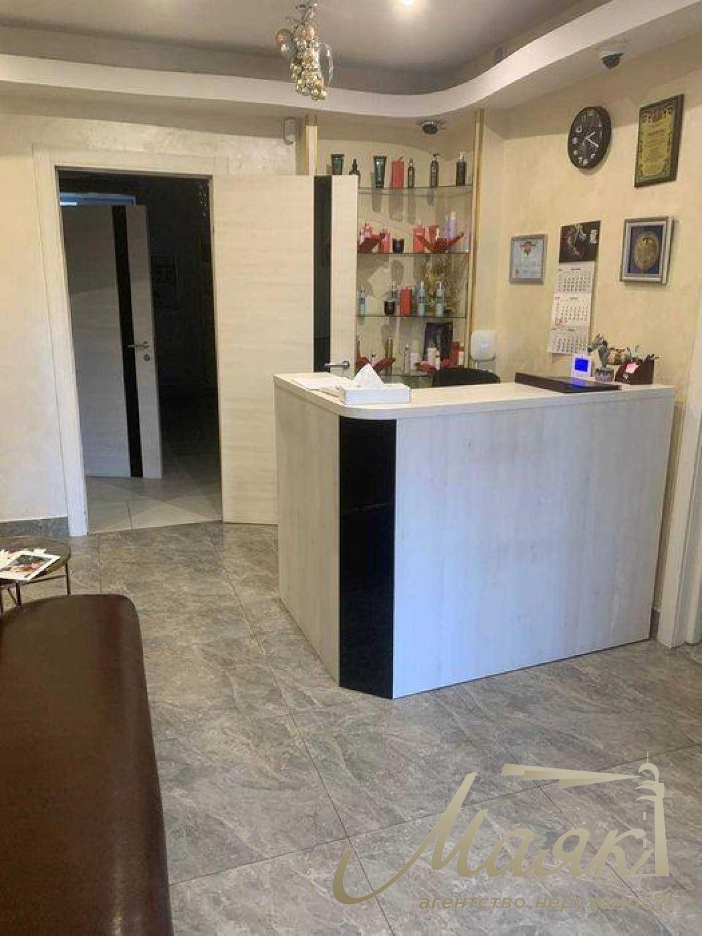 Аренда коммерческого помещения 180 м.кв, Соломенский р-н