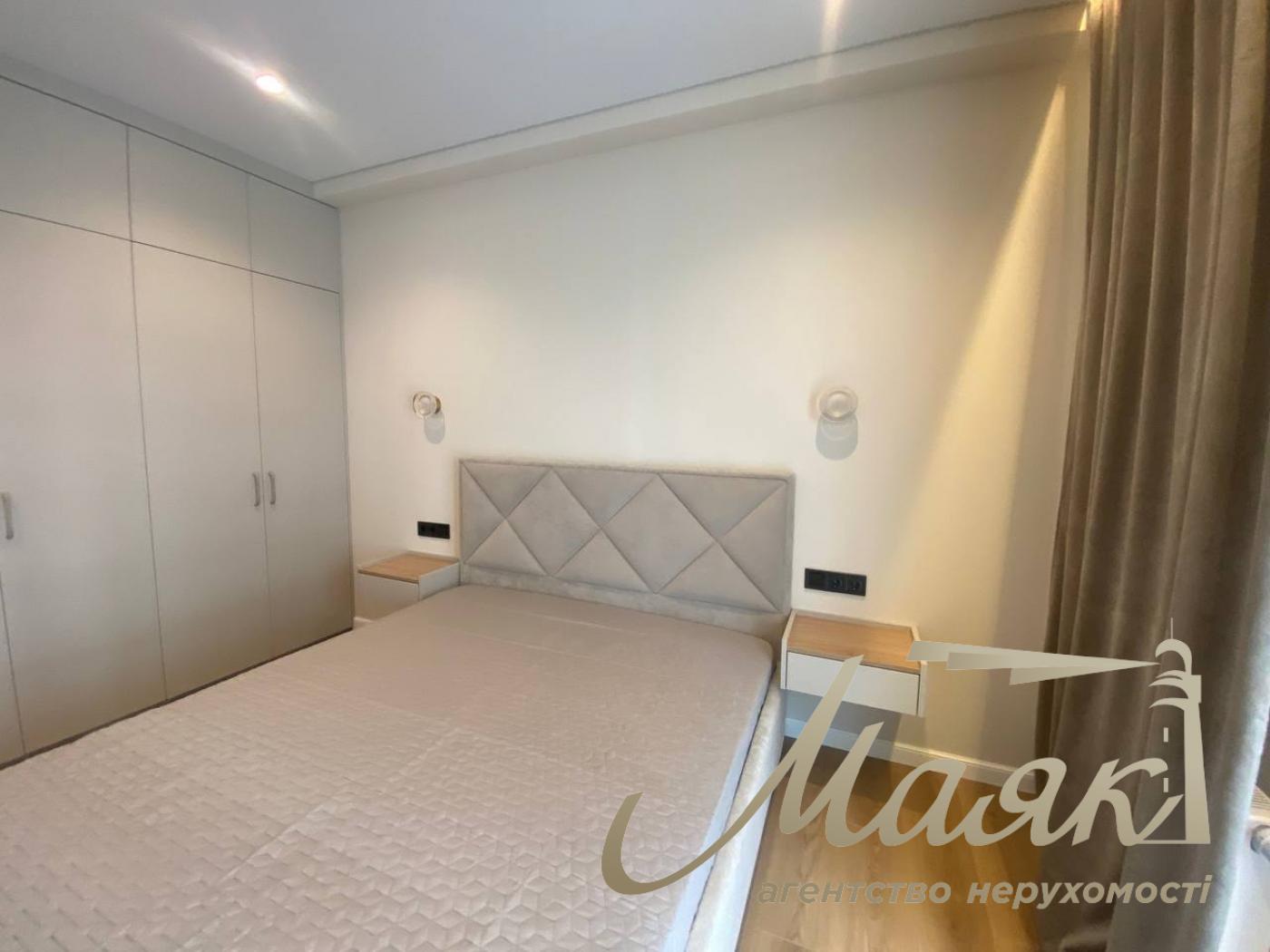 Продаж 1 кімнатної квартири в ЖК Нова Англія вулиця Михайла Максимовича, Голосіївський район.