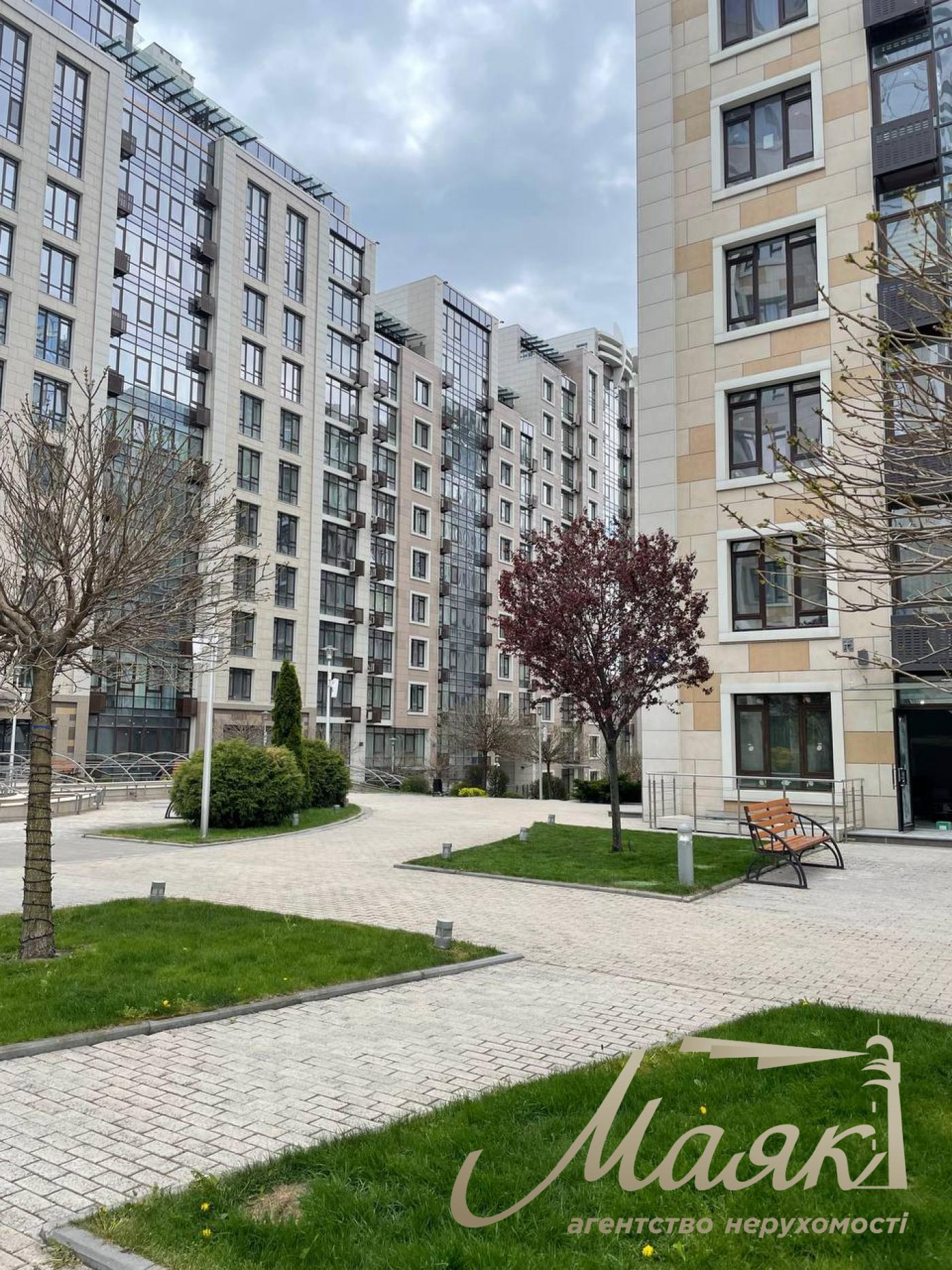 Продаж 4к кімнатної квартири в ЖК Бульвар фонтанів