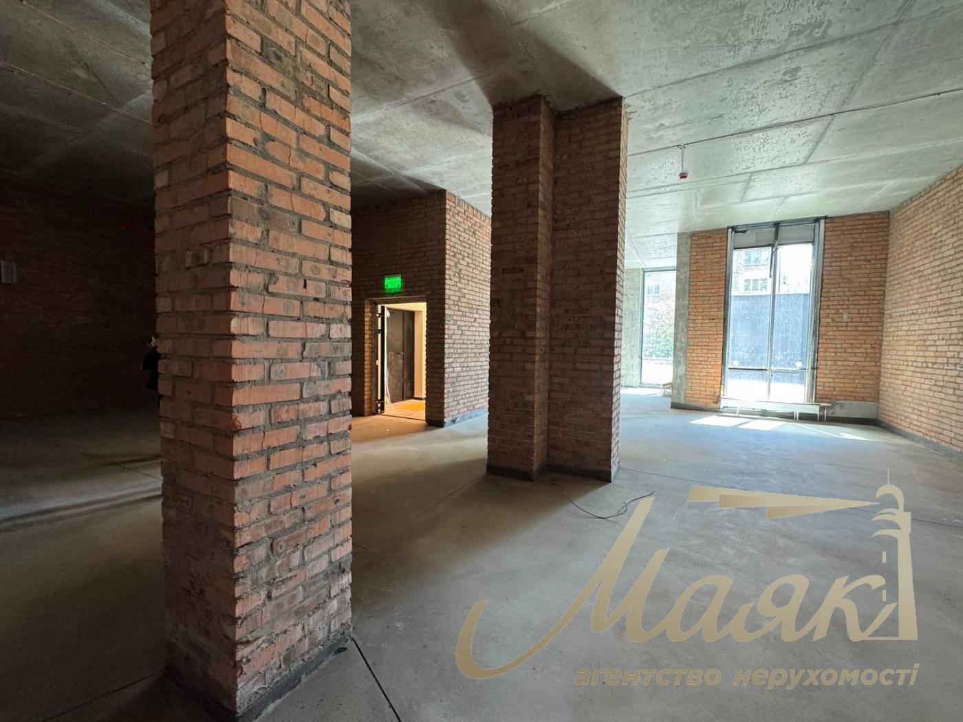 Оренда фасадного 110м2 приміщення ЖК Трініті вул. Тютюнника, 39/2
