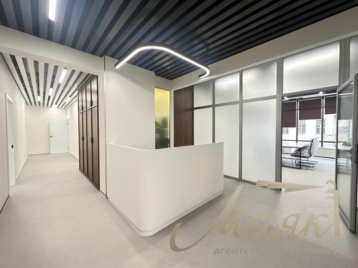 Office for sale 400 m², Kiev