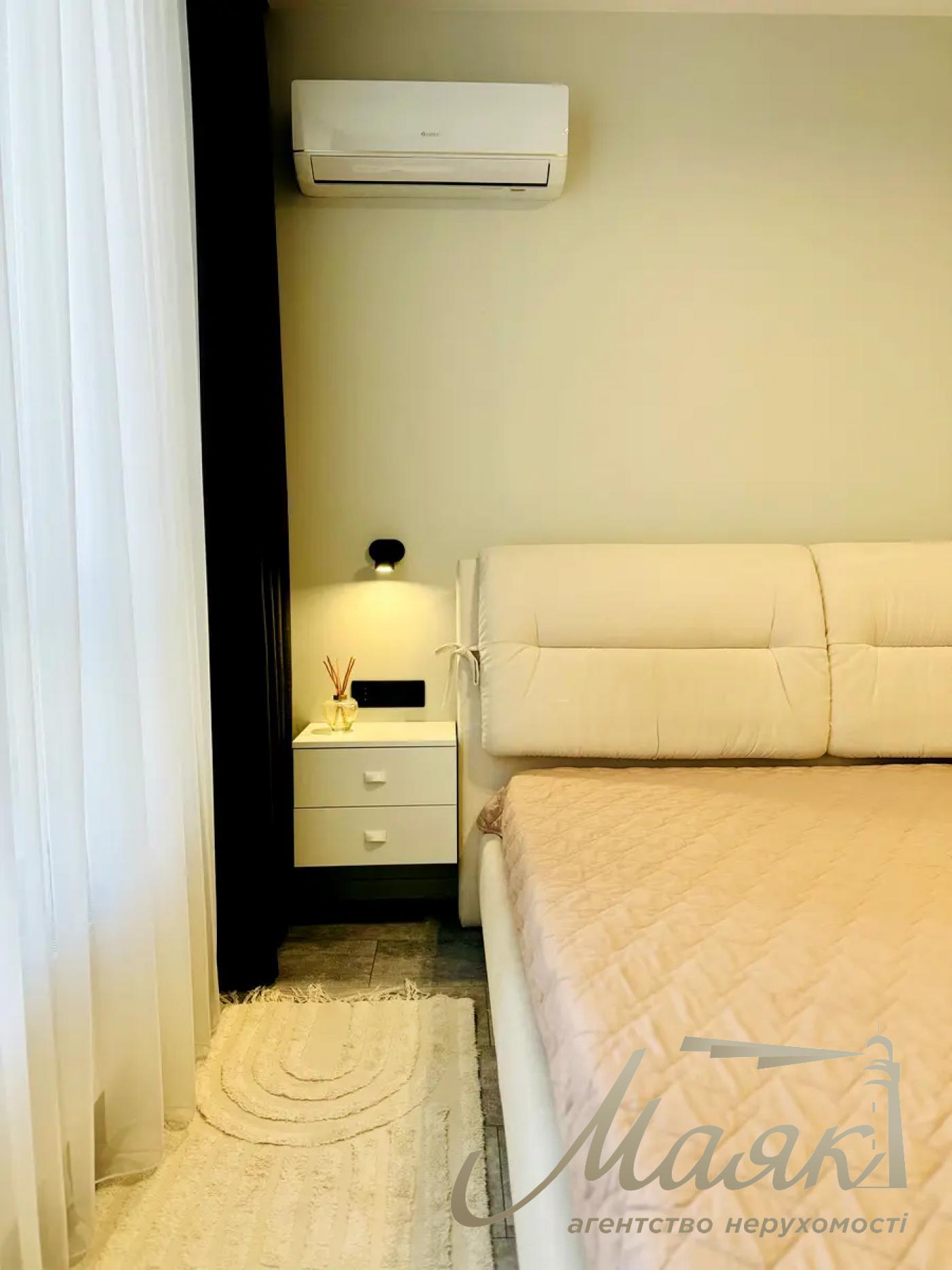 Оренда 1-кімнатної квартири 55м2 ЖК Новопечерська Вежа Михайла Бойчука Звіринець Печерськ