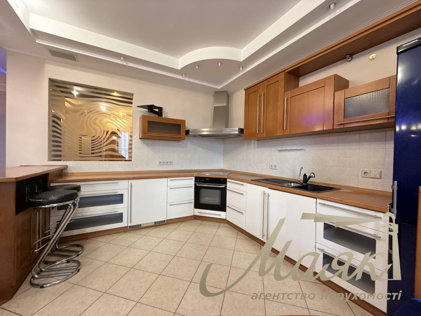 Продажа 3-х комнатной квартиры, Драгомирова, 4, Печерск, Центр!