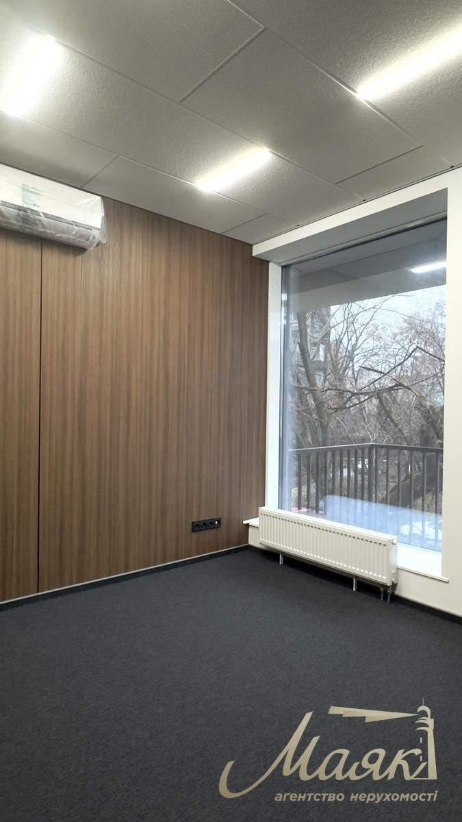 Оренда комерційного приміщення 105м2 у ЖК Шевченківський