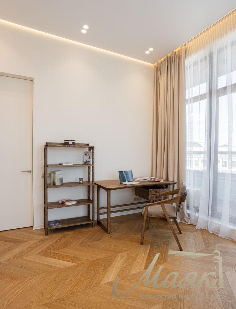 Продаж квартири площею 75 м² з власною терасою у ЖК «52 Перлина» Pechersk Plaza, Печерськ, вул. Михайла Бойчука, 19-А.
