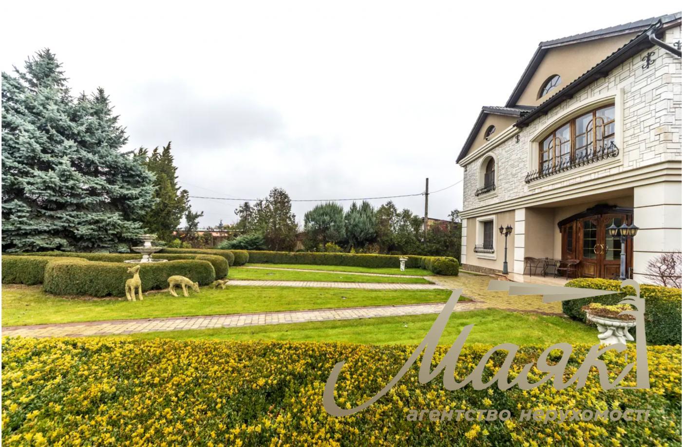 Оренда 2-х поверхового будинку 631м2, Голосіївський район