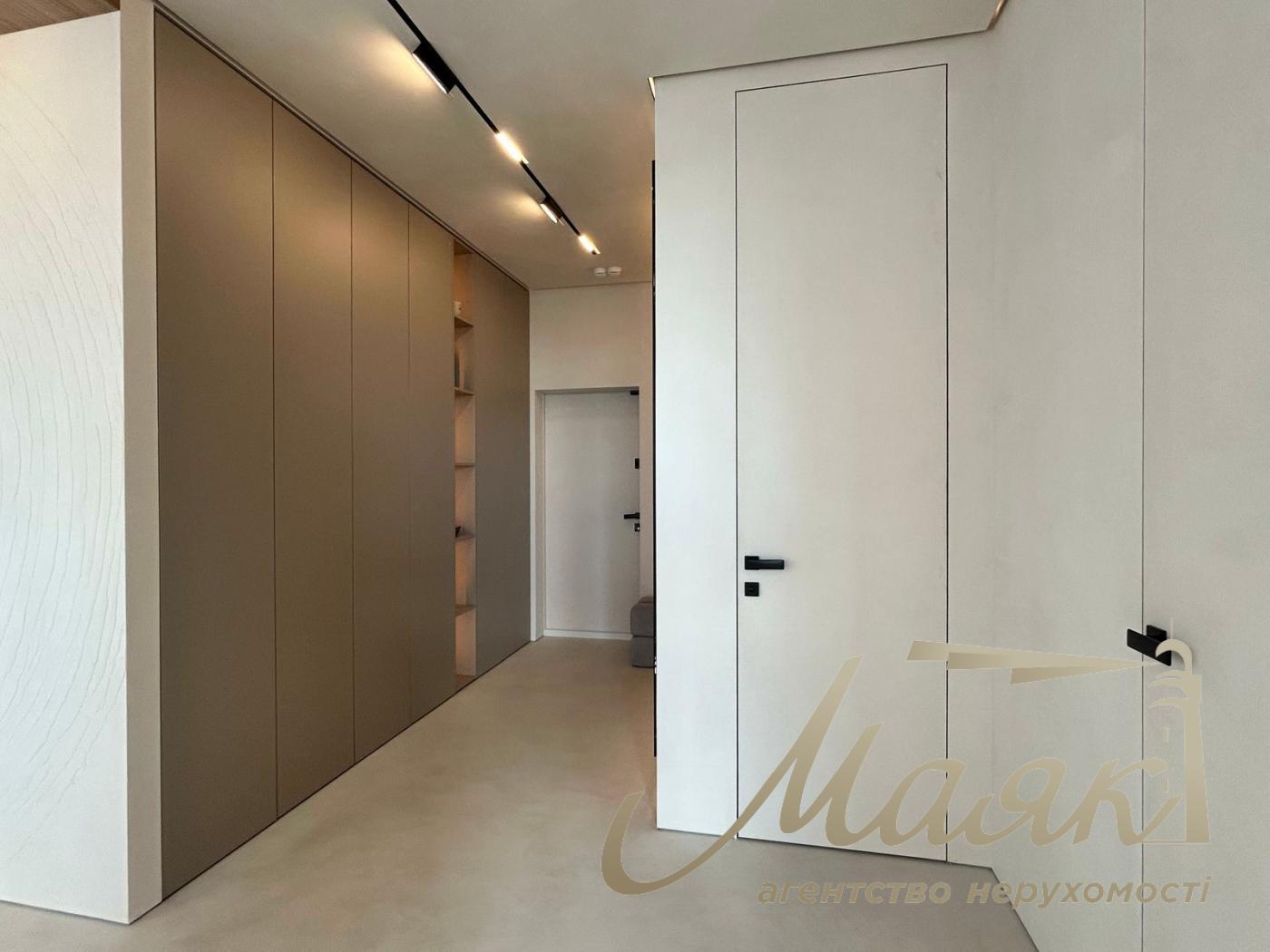 Sale of 2-room apartment residential complex Novopecherskie Lipki, Dragomirova st.