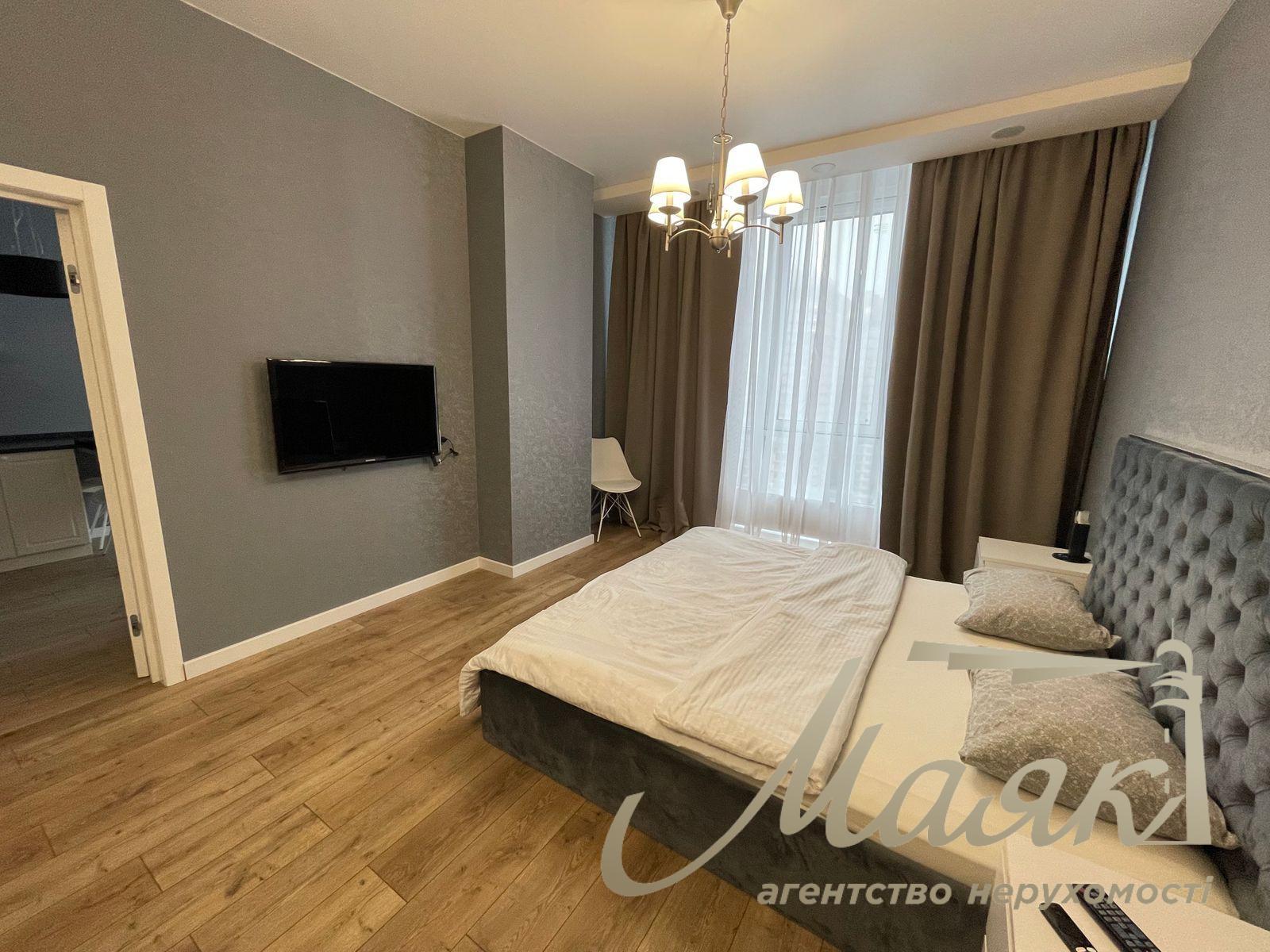 Продаж 1 кімнатної квартири в ЖК Smart Plaza Obolon, Оболонський район.