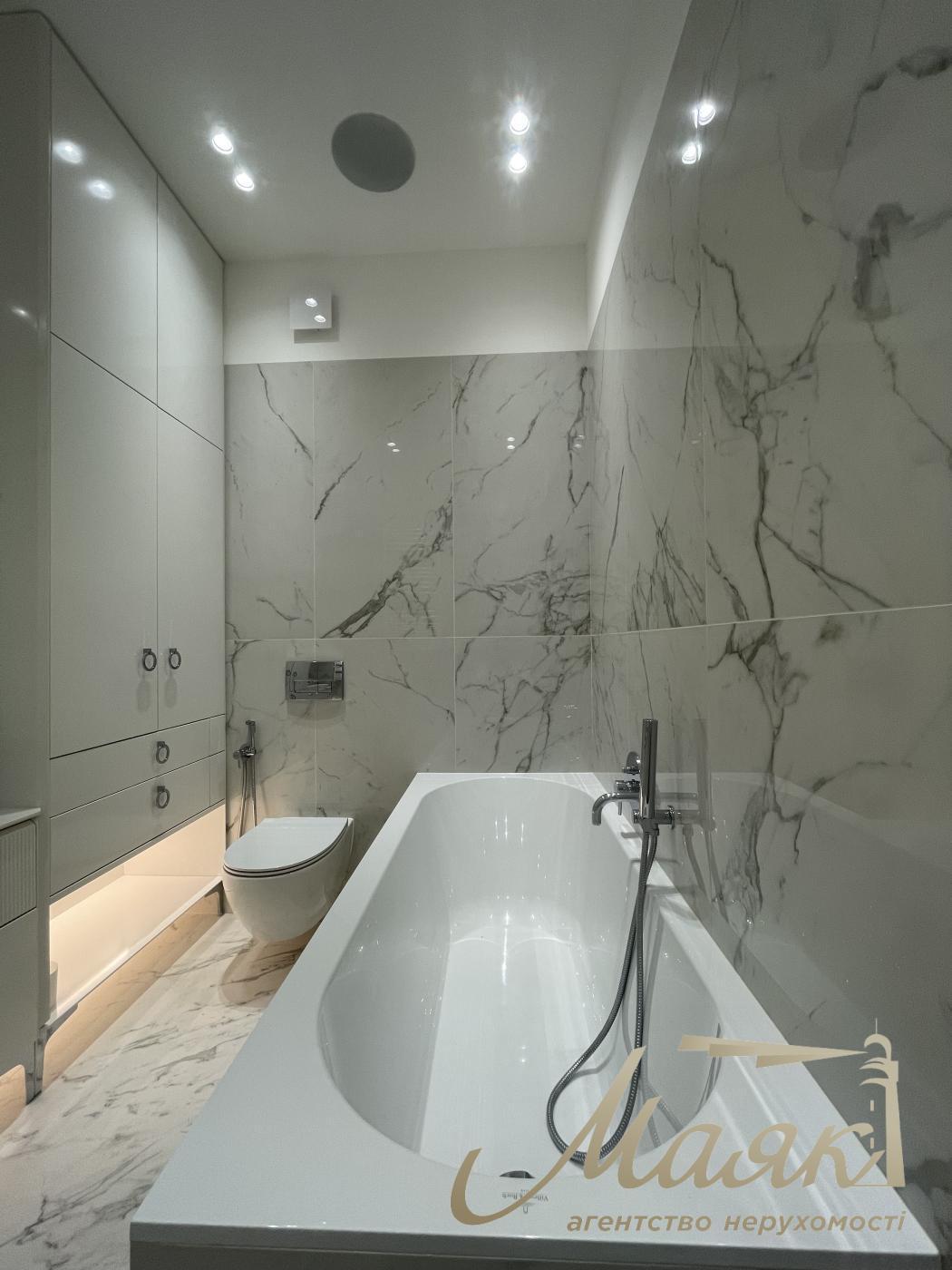 Rent 4-room apartment in Residential Complex Boulevard of Fountains, 5 Sapernoe Polye str.