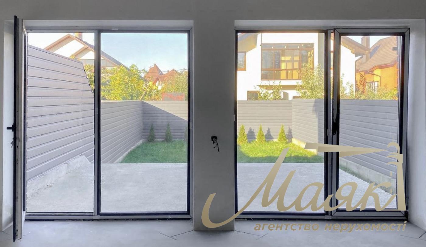 Sale duplex 240m2 with bomb shelter, Solomyanskiy district, Zhulyany, Kiev