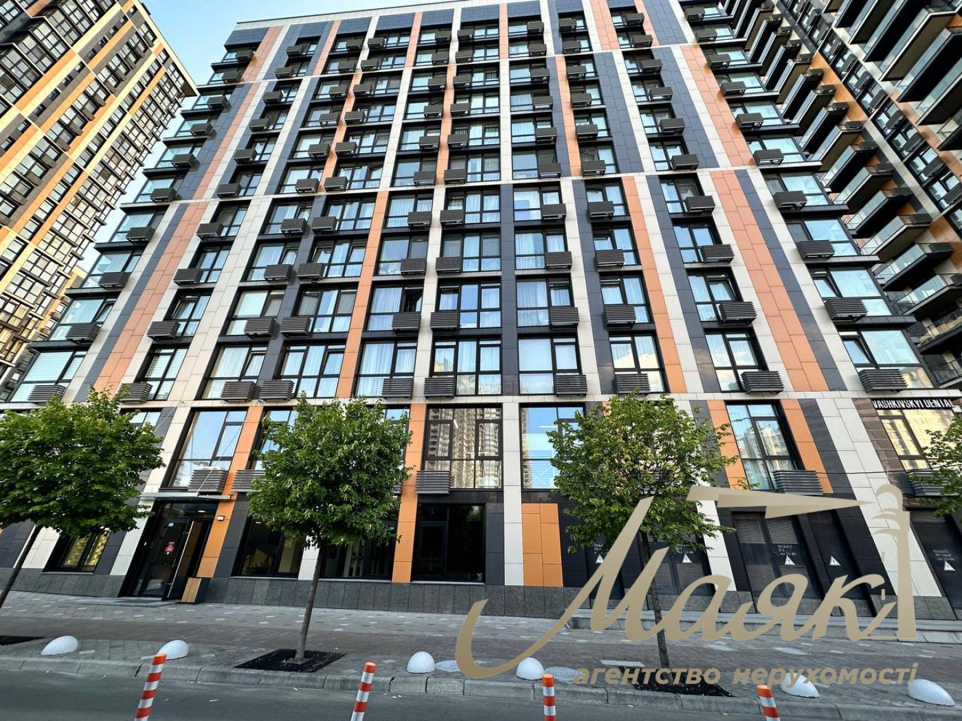 Sale of facade premises 141m2 in residential complex French Quarter 2, Predslavinskaya St., Center, Kyiv