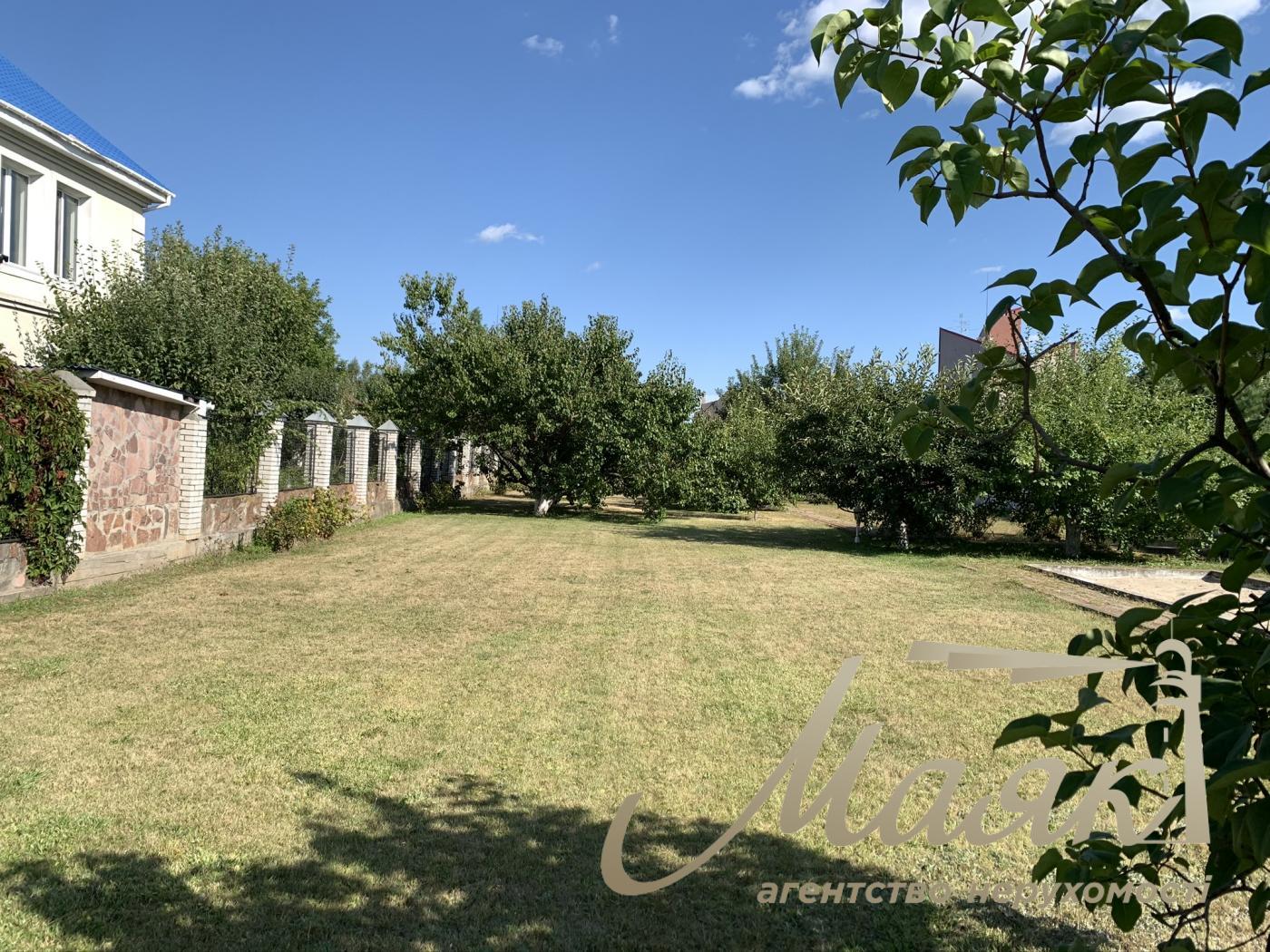 Rent 3-storey house 492,7m2, Lesniki