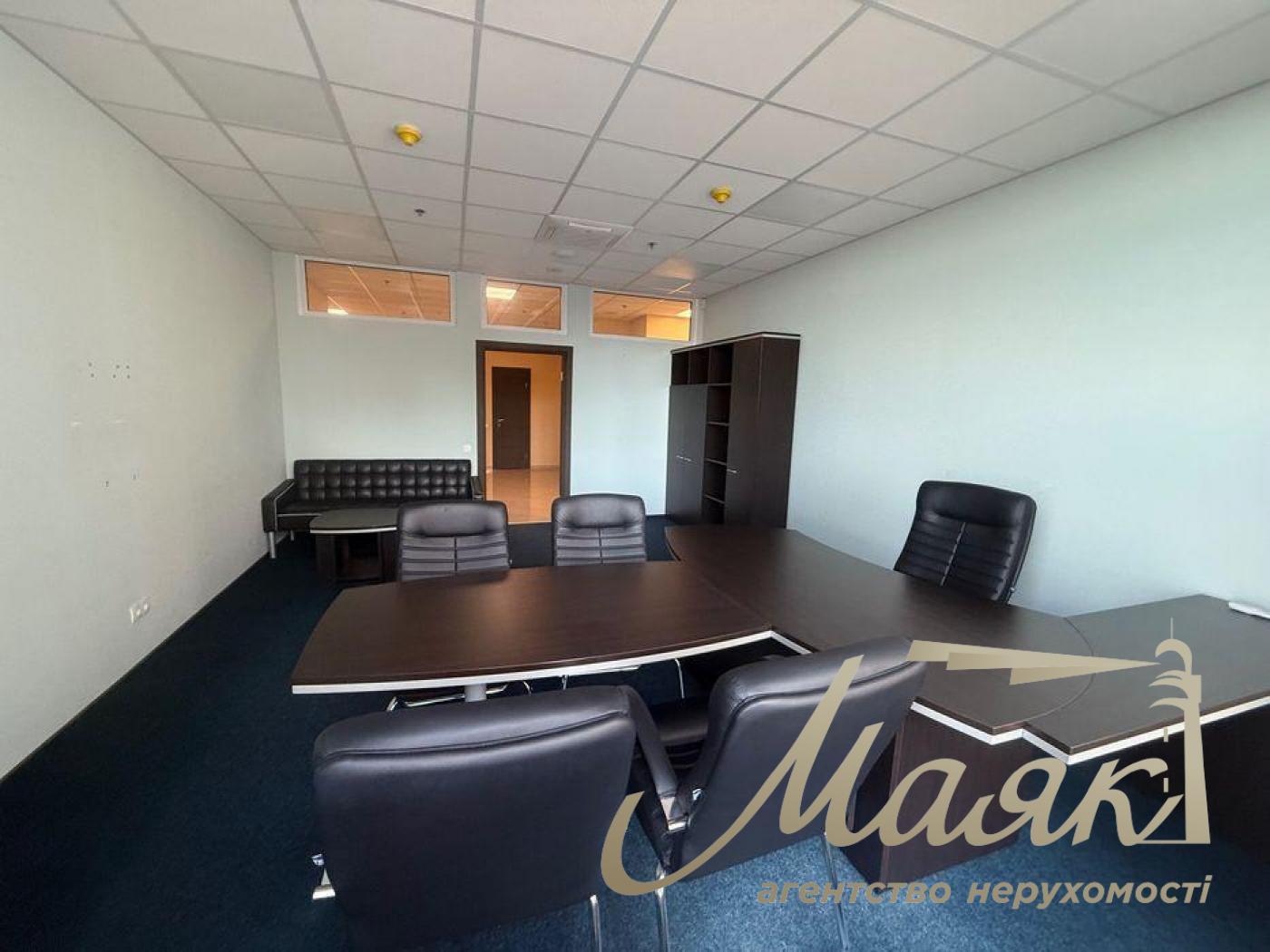 Оренда офісу 510 м.кв. вул. Грушевського, Центр