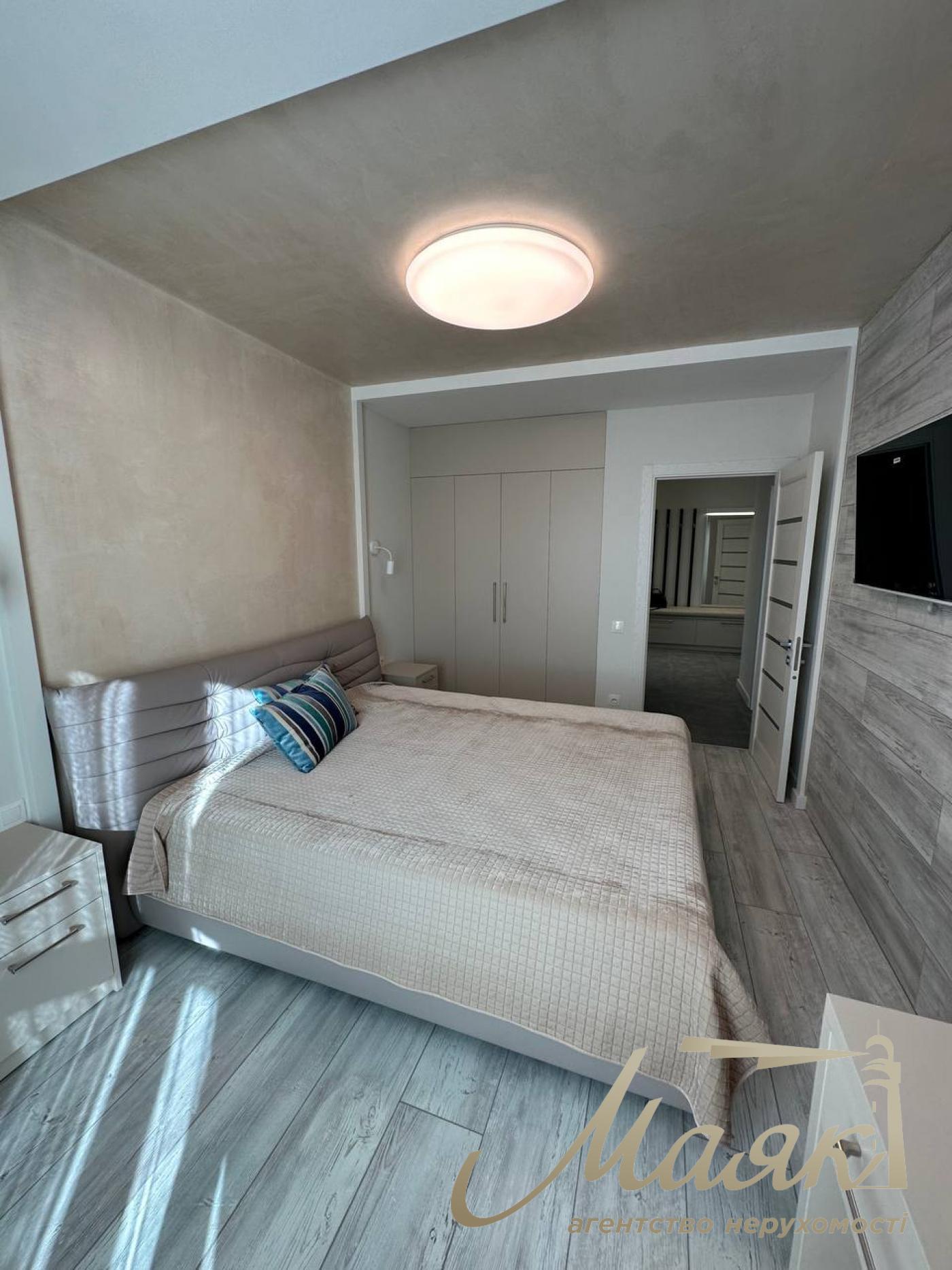 Rent 3-room apartment in Vladimirsky Residential Complex