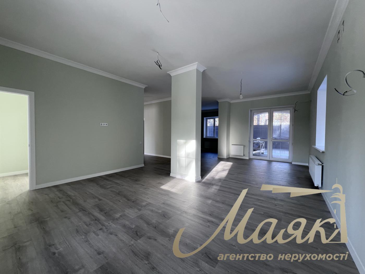 Продаж будинку в закритому КМ AlpenPark серед лісу