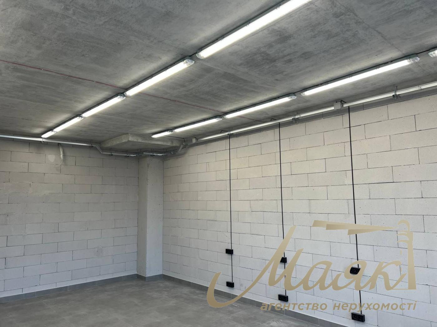 Оренда офісу 375м2 в БЦ Графіт, вул.Степана Бандері, Оболонський район.