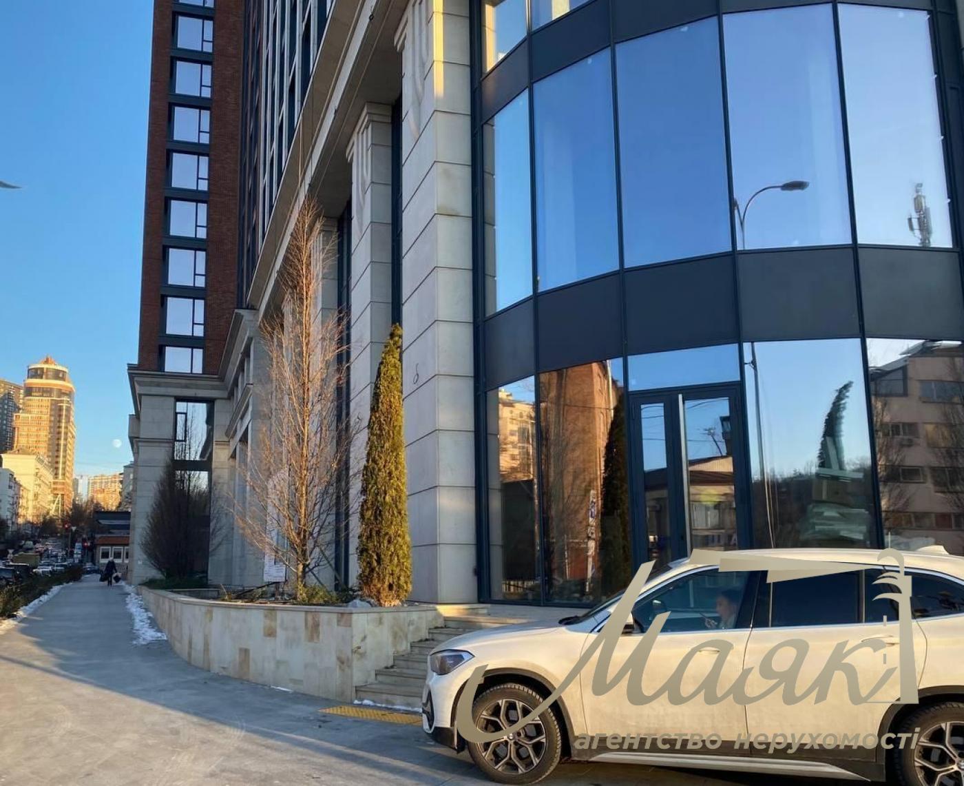 Аренда фасадного помещения 220м2 в ЖК Atlantic Residences Фасад Оренда
