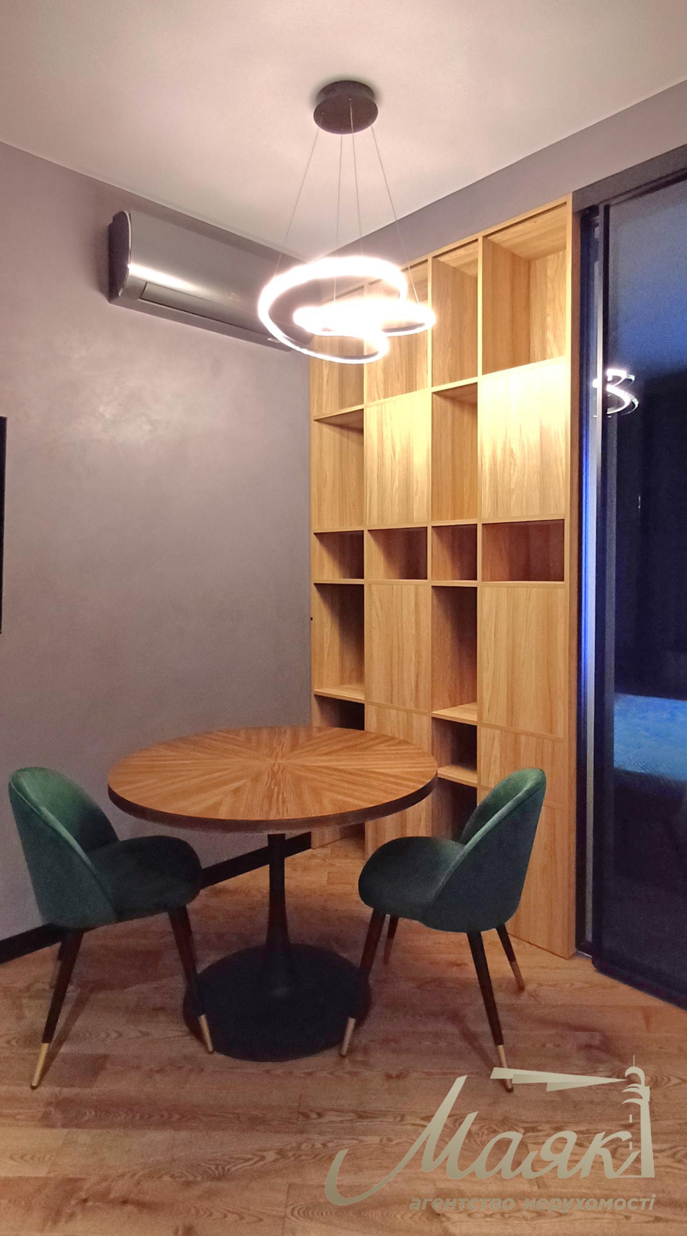 Sale of 1-room apartment 46 m2 with a terrace in the residential complex Delmar, Dragomirova st.