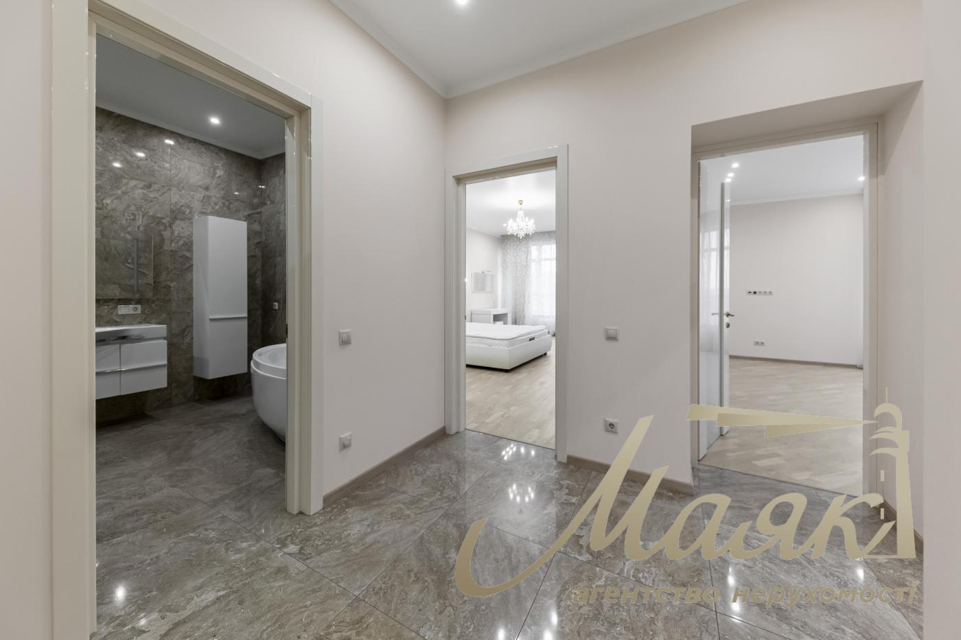 Продажа квартиры 200м2 в центре Кловский спуск, 7