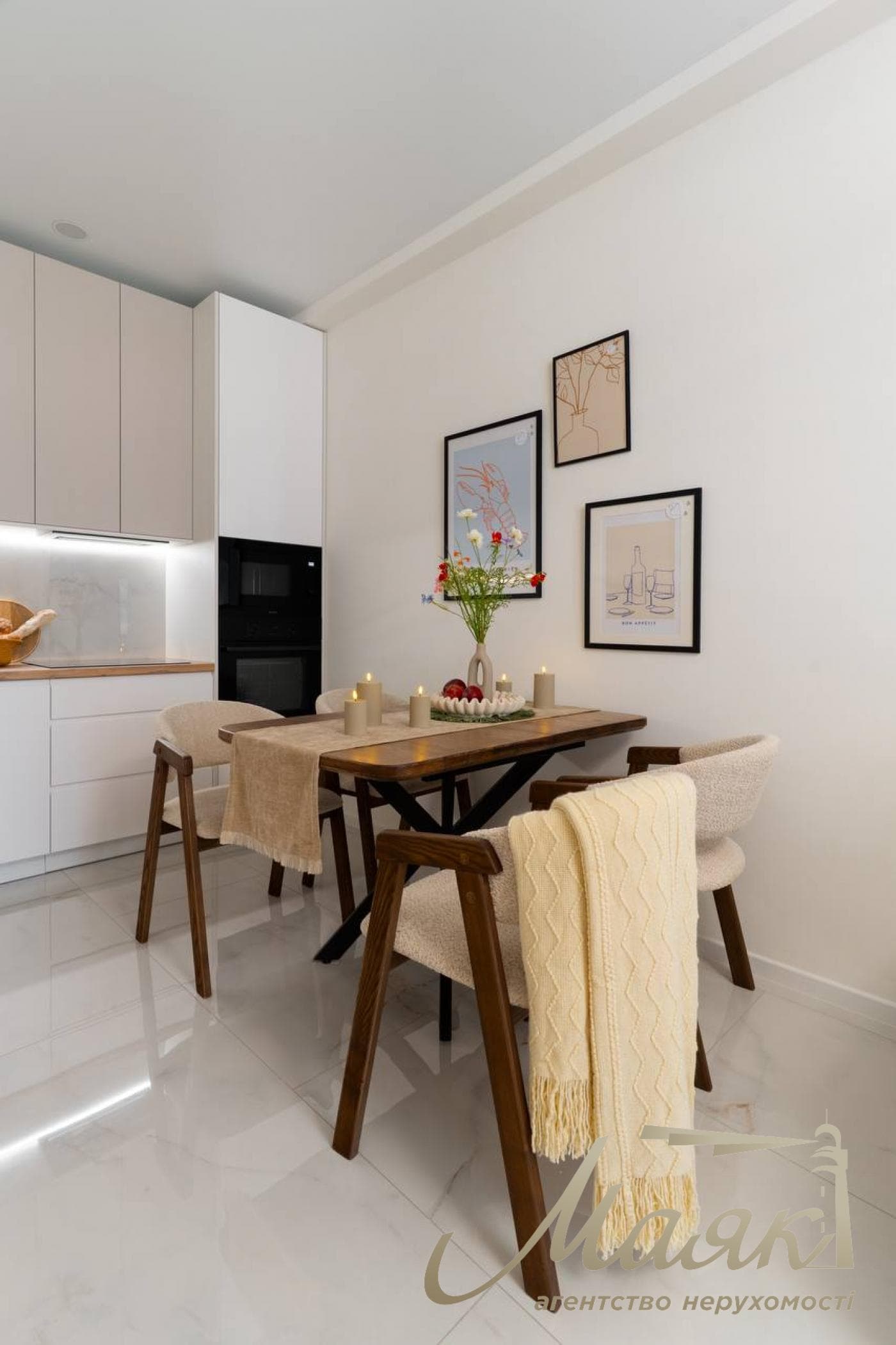 Продаж 2-кімнатної квартири площею 66 м², ЖК «Нова Англія»