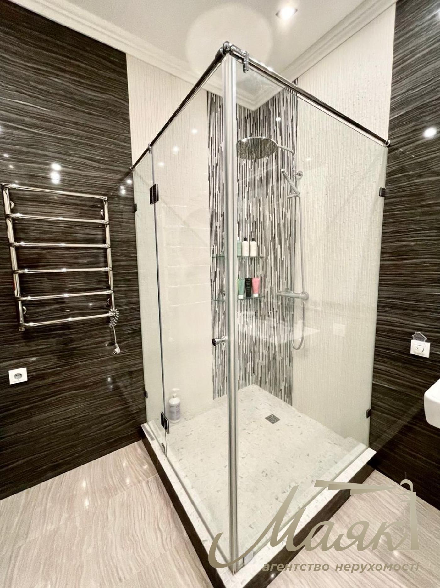 Продаж квартири ЖК "Бульвар фонтанів" вул. Іоанна Павла II (Лумумби Патріса) 6/1 у Києві / A-113188