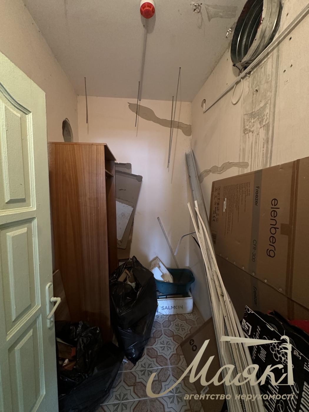 Rent a facade premises 201m2, Ivasiuk Ave, Obolonska Embankment