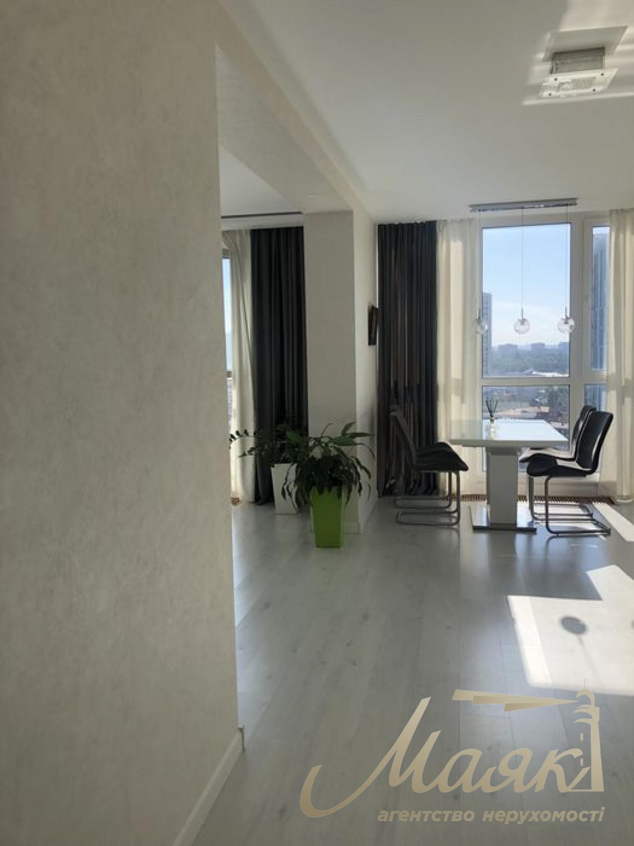 Продаж 3-к квартира ЖК Малахіт