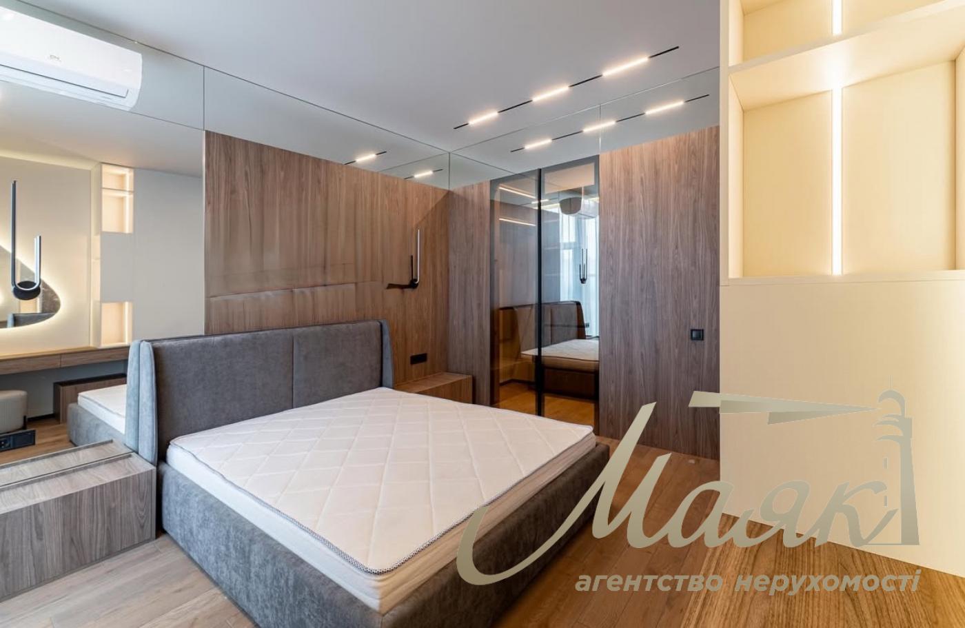 Продажа стильной квартиры 46м2 с новым дизайнерским ремонтом в ЖК «Новопечерские Липки» , Драгомирова