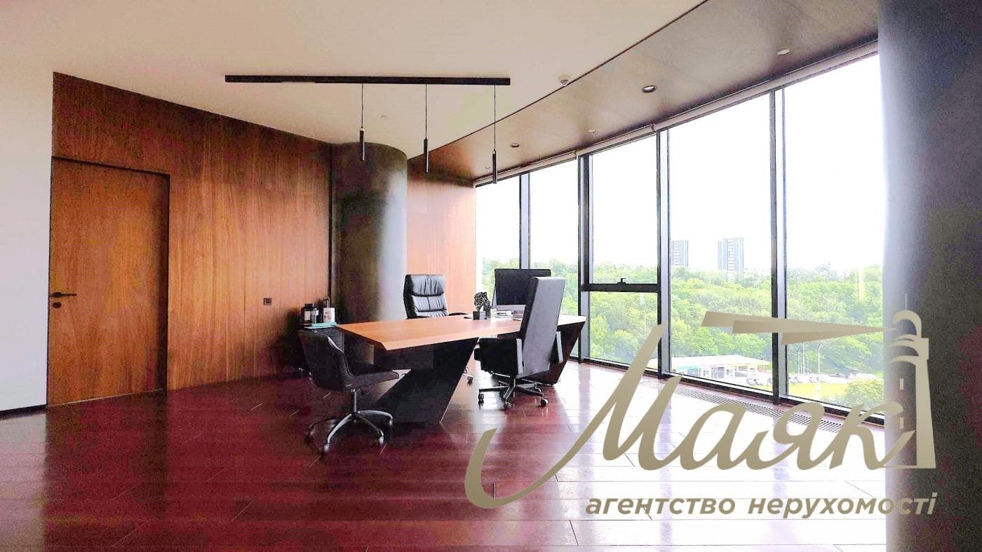 577 m² office space for rent in the IQ Business Center, on Bolsunovskaya and Zverinetskaya Streets.