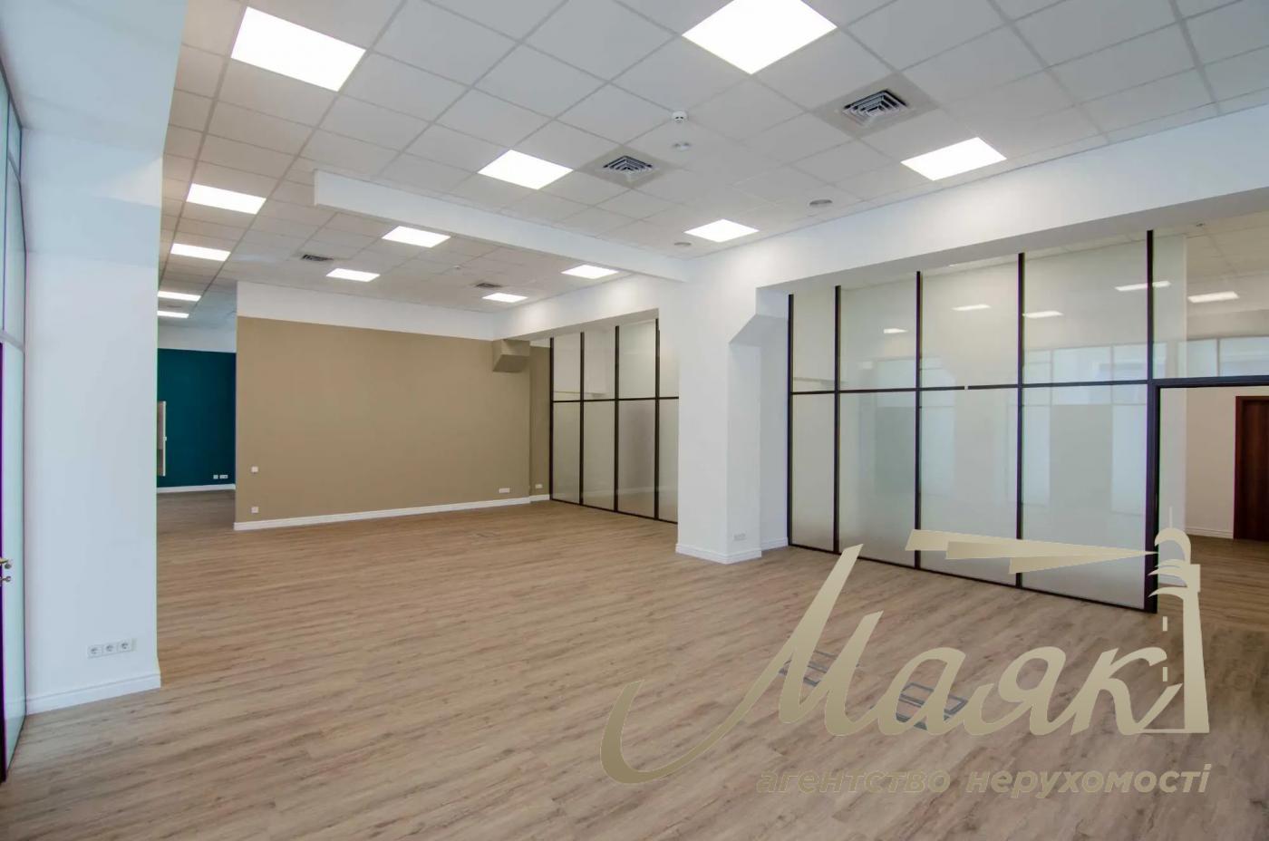 Аренда офиса 588м2 в бизнес-центре Victoria Park, пер. Ахтырский, Киев