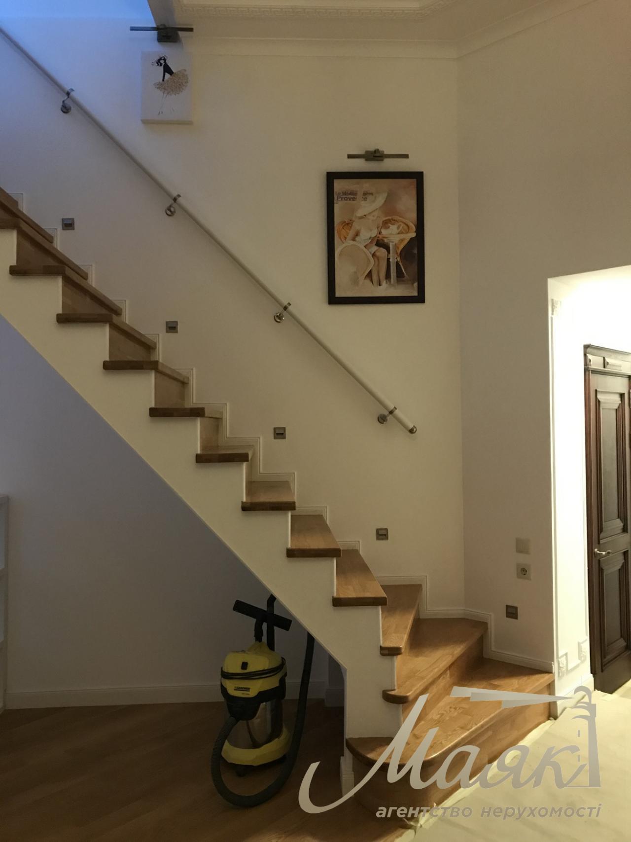 Продаж 3х кімн. квартири 211 м2 + тераса по вул. Круглоуніверситетська, 18/2, Хрещатик, Липки